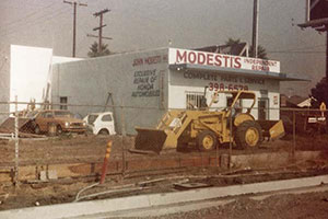 Modesti's Car Care Center First Interior